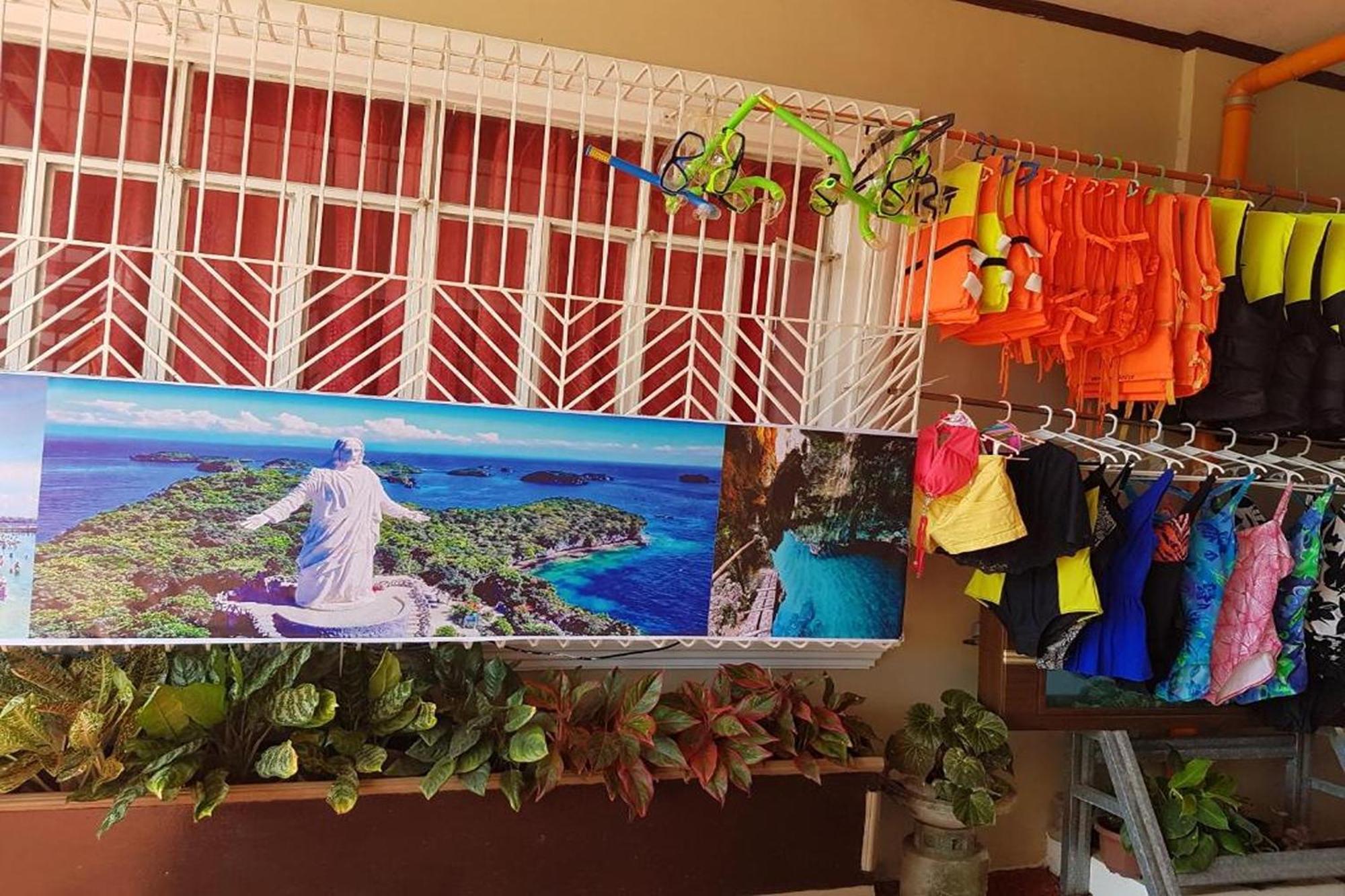 Fnt Transient House Near Hundred Islands Hotel Alaminos Exterior photo